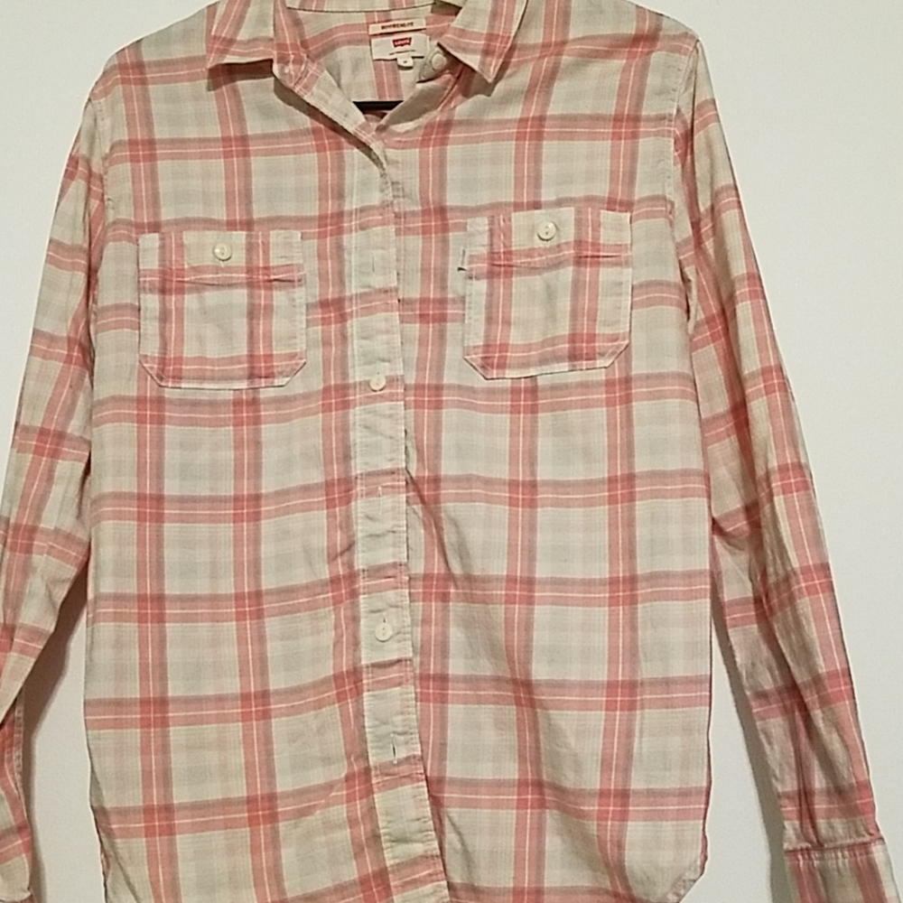 Levi's shirt